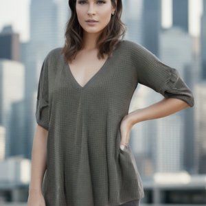 NWOT - EARTH GREEN MOSS  V-NECK GATHERED SHORT SLEEVE TOP (LARGE)